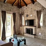 Villa *drosia*/5' From Town & Sea/mountain View Frínion