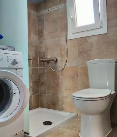 *drosia*/5' From Town & Sea/mountain View *